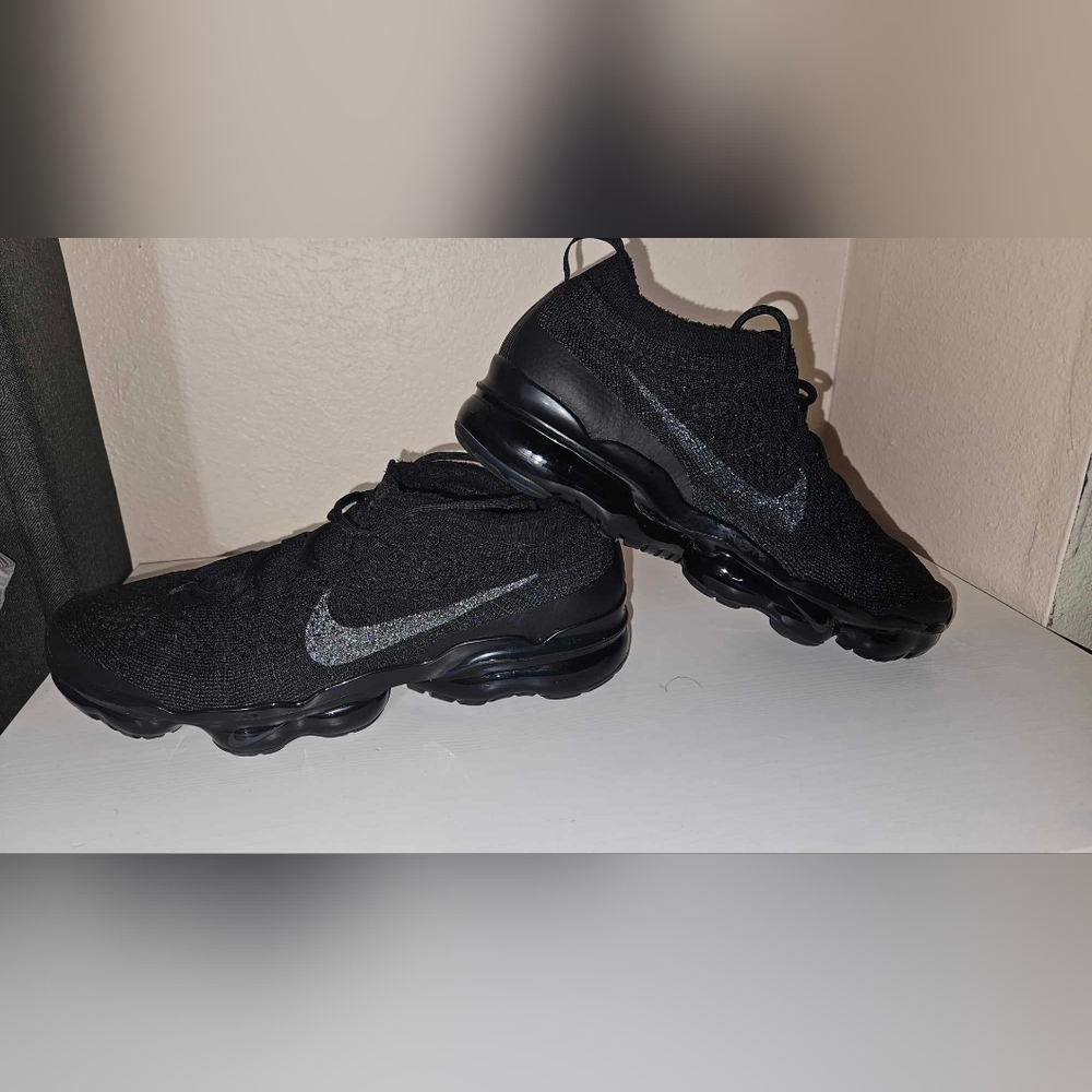 **SOLD**Nike 2023 Air VaporMax Flyknit